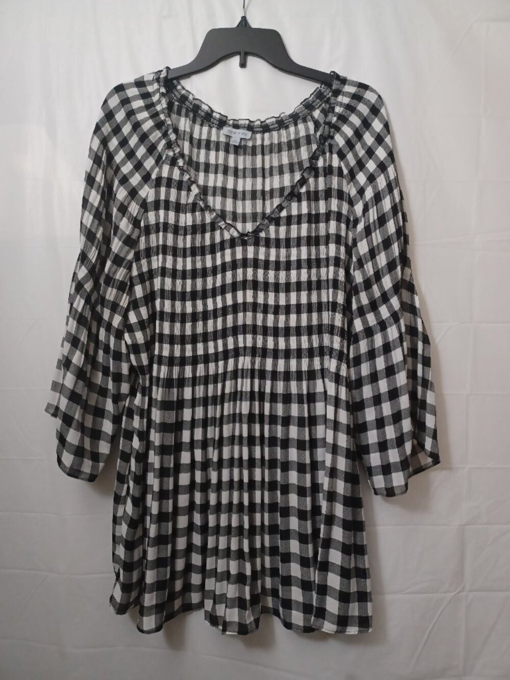 FLORAL & IVY V-NECK GINGHAM PRINT BLOUSE PLUS SIZE 3X